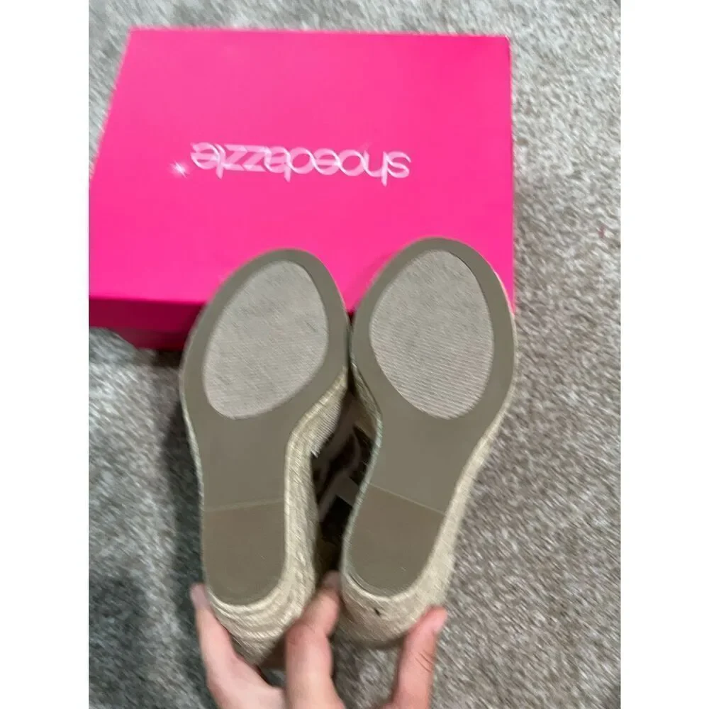 Shoedazzle Earlina Wedges Size 10